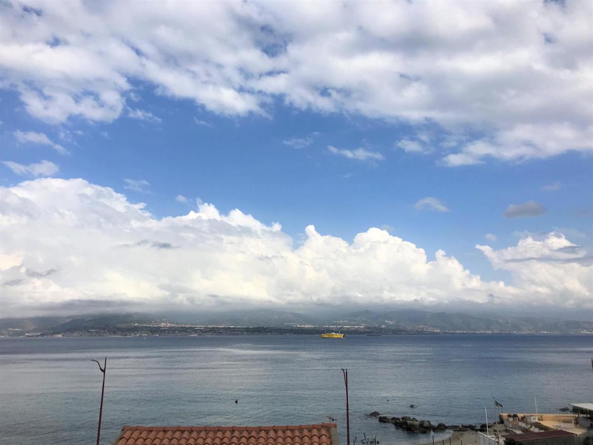 Vecchia Paradiso - A Un Passo Dal Mare メッシーナ エクステリア 写真