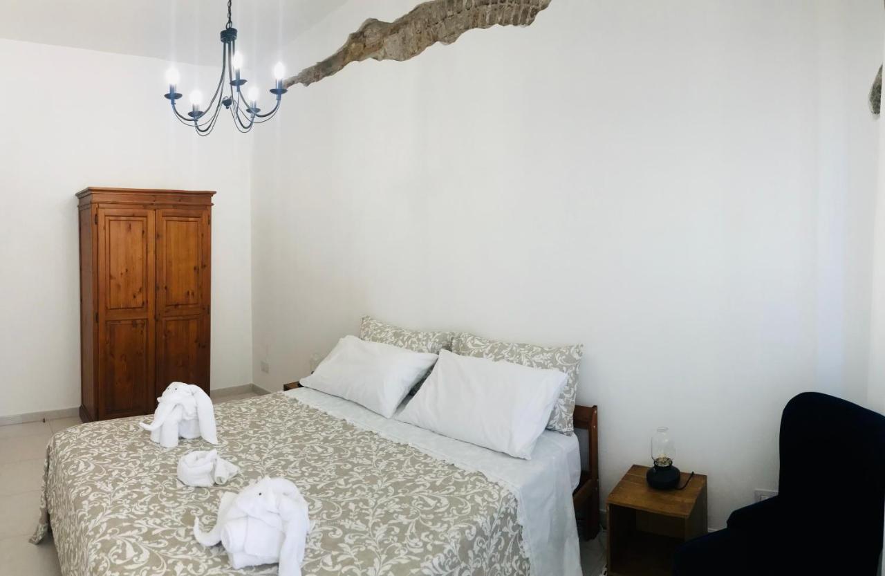 Vecchia Paradiso - A Un Passo Dal Mare メッシーナ エクステリア 写真